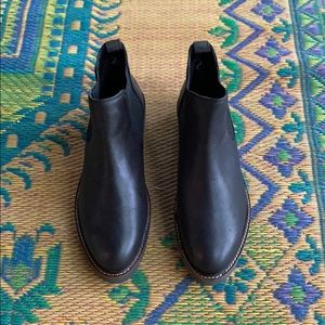 Cougar Black Chelsea Boots (Never Worn)